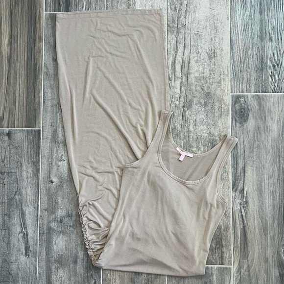 Victoria's Secret Dresses & Skirts - Victoria Secret Scrunched Maxi Sleeveless Dress